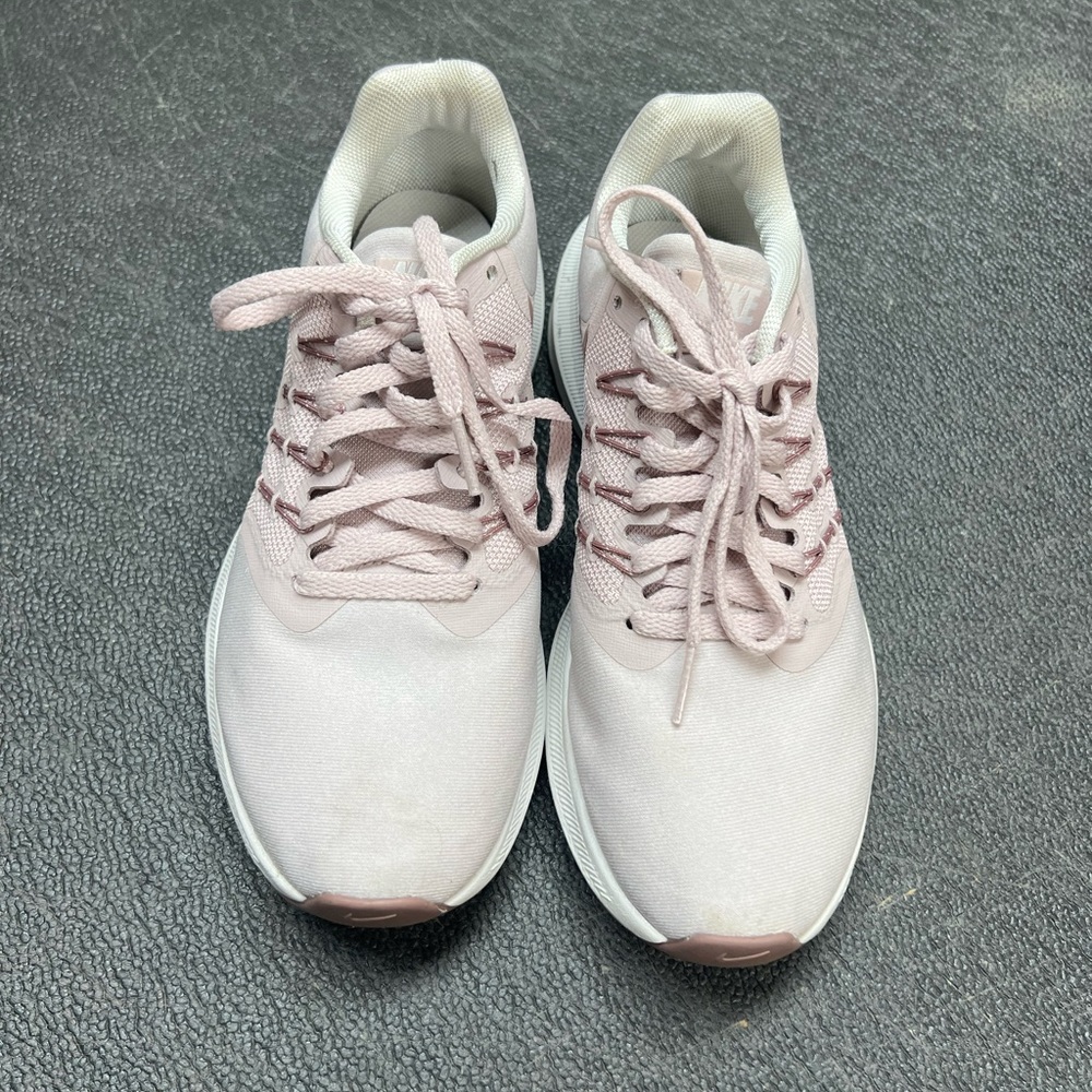 Nike - Light Purple Sneakers Size 6.5
